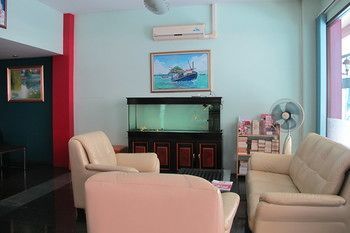 Somjai House Hotel Si Racha Buitenkant foto