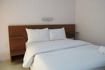 Somjai House Hotel Si Racha Buitenkant foto